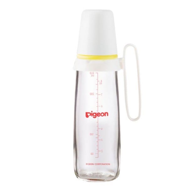 Pigeon Plastic Bottle with Clear Cap and Handle M 240ml